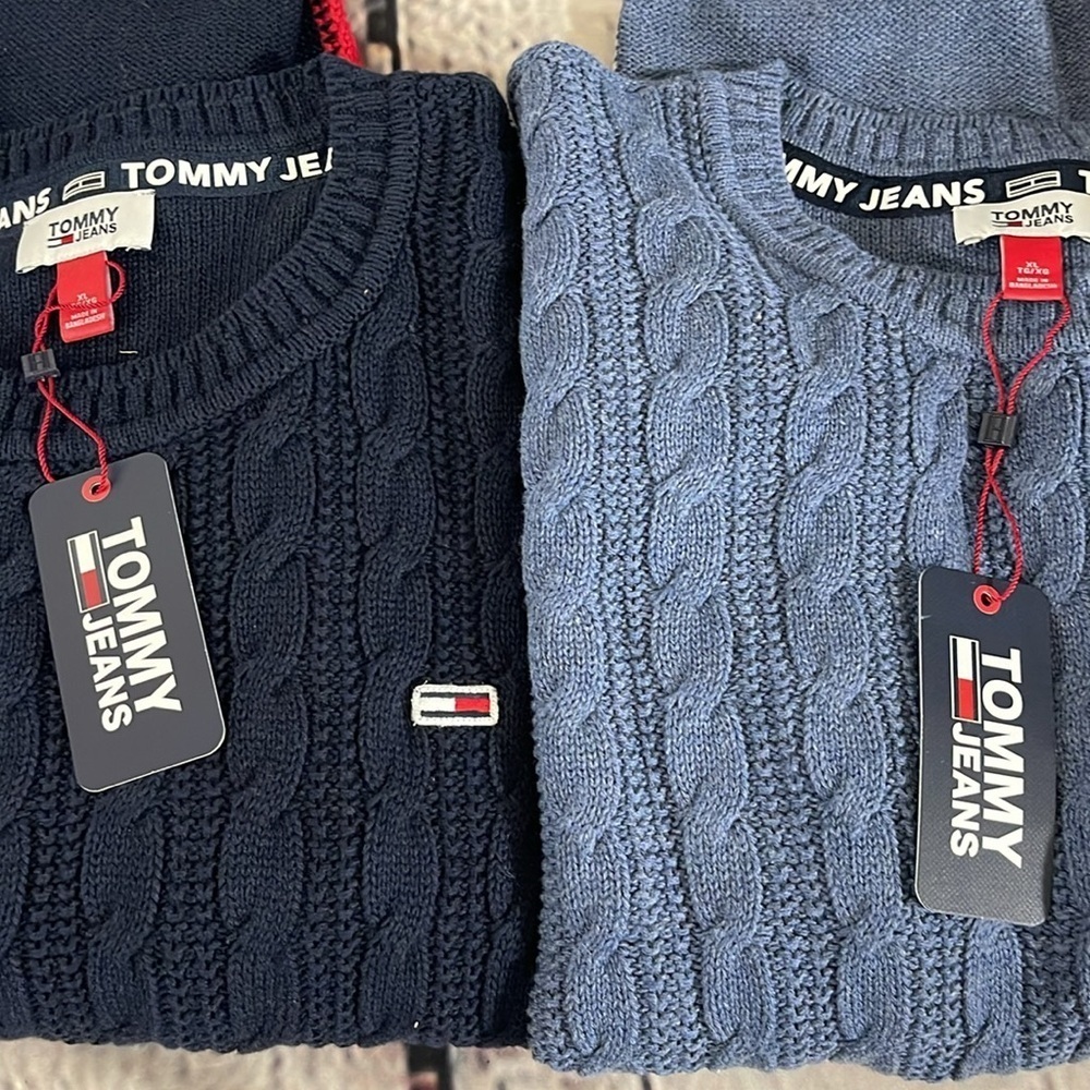 Tommy Hilfiger logo sweater NWT women’s XL